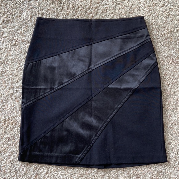 Forever 21 Dresses & Skirts - Forever 21 skirt size small